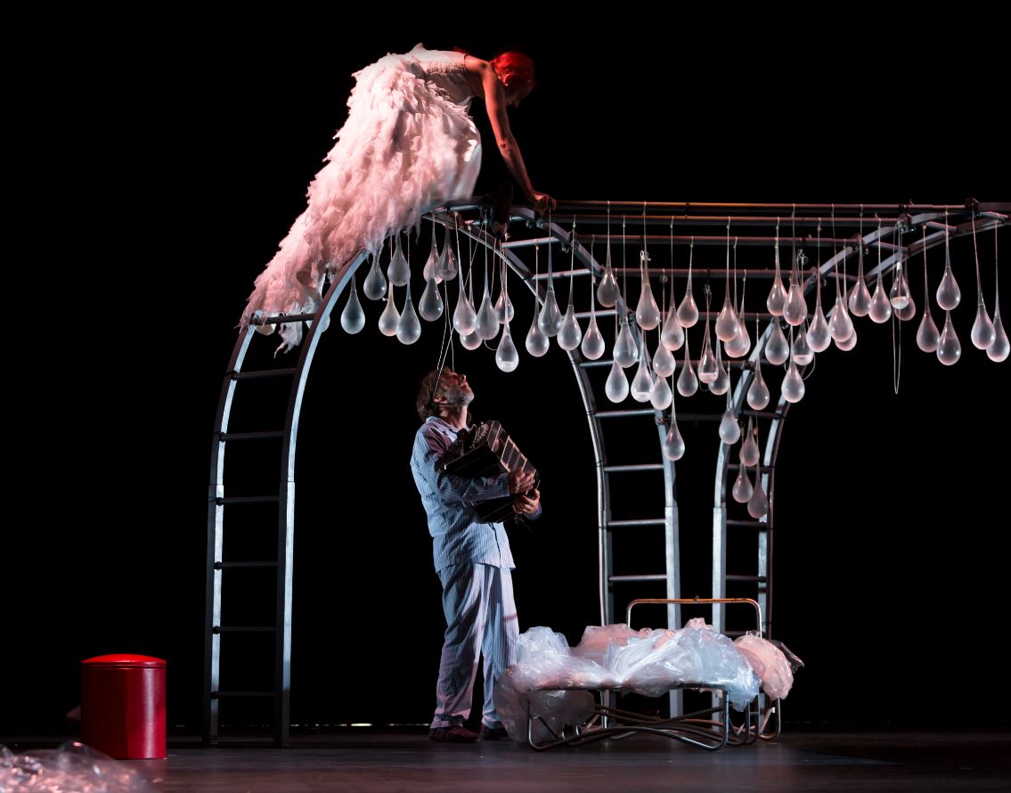 Dansa-teatre-humor: Sempreviva, de Cia. Mar Gómez