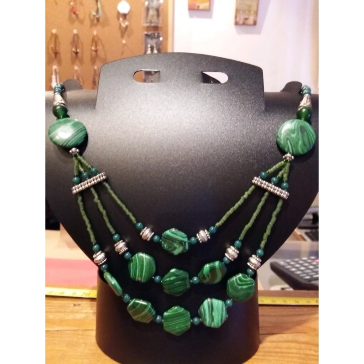 Collar Nepalí piedra natural Malaquita.